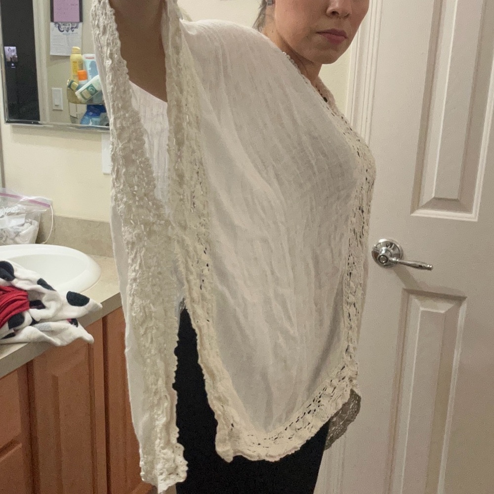 white poncho beach - Picture 6 of 7